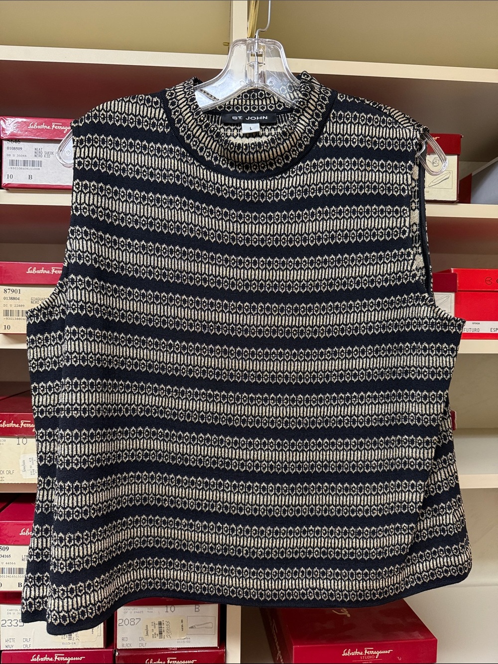 St. John Black and gold Knit Sleeveless shell